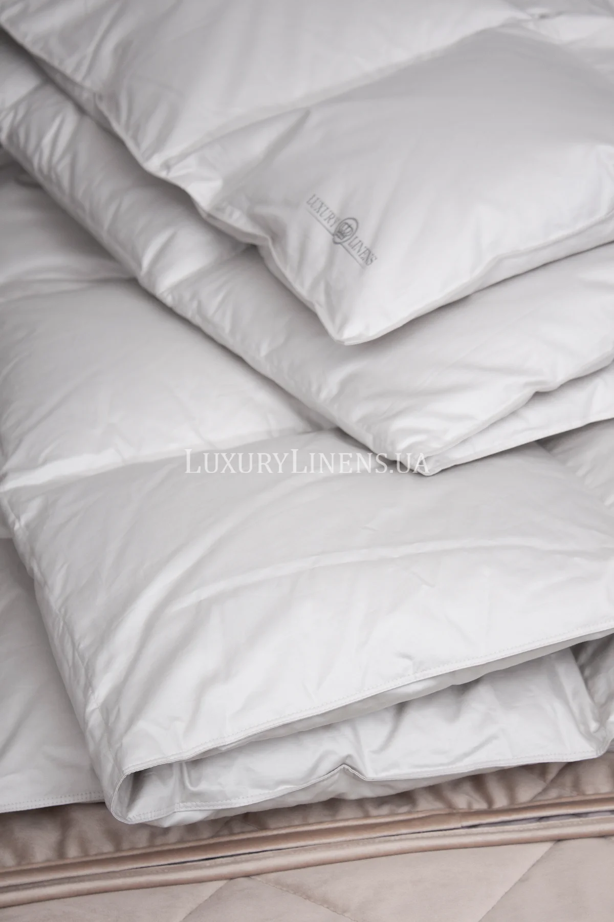 Пухова Ковдра Luxury Linens Silver Medium