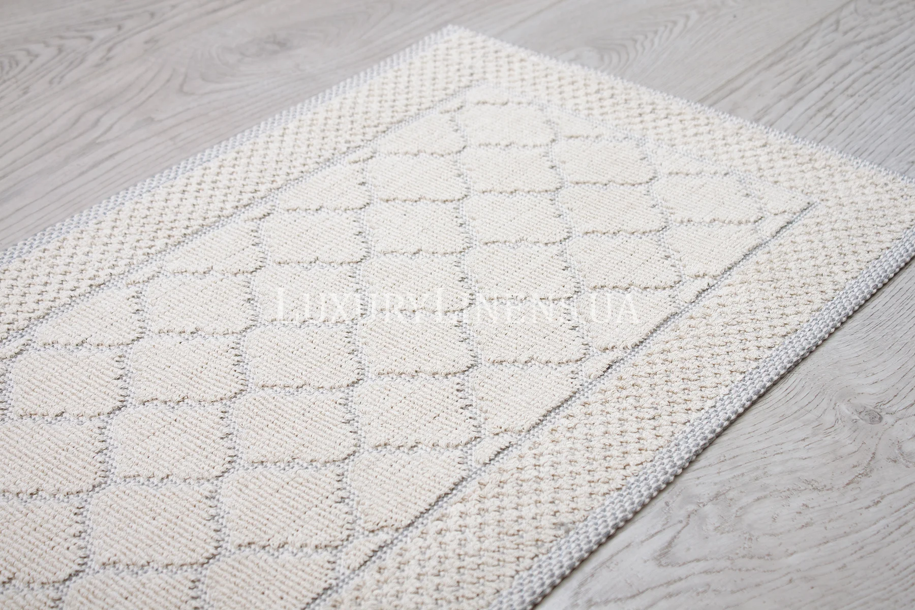 Килимок для ванної кімнати LUXURY LINENS Leaves