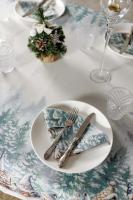 Новорічна овальна гобеленова скатертина Казкові гноми