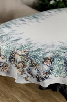 Новорічна овальна гобеленова скатертина Казкові гноми