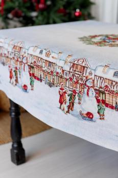 Новорічна гобеленова скатертина Carousel