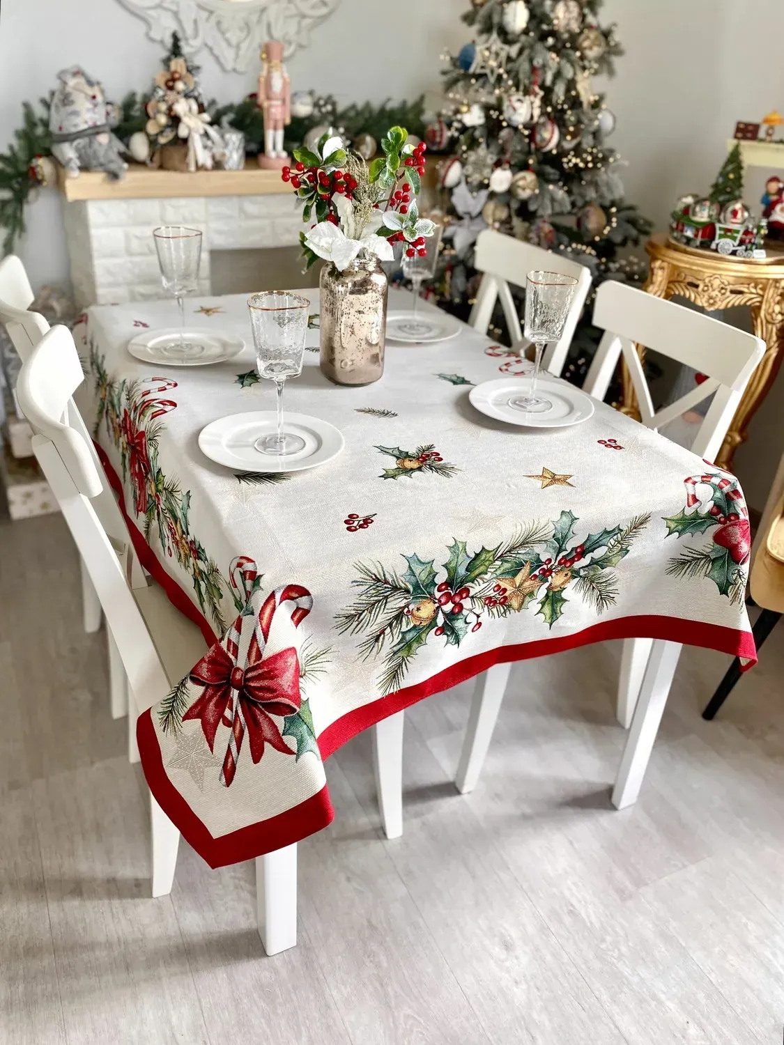 Скатертина гобеленова CASCABEL Limaso