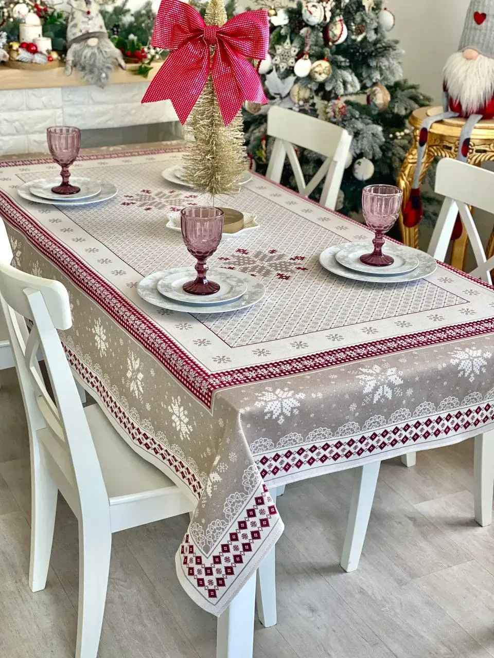 Скатертина гобеленова NORDICA TORTORA Limaso