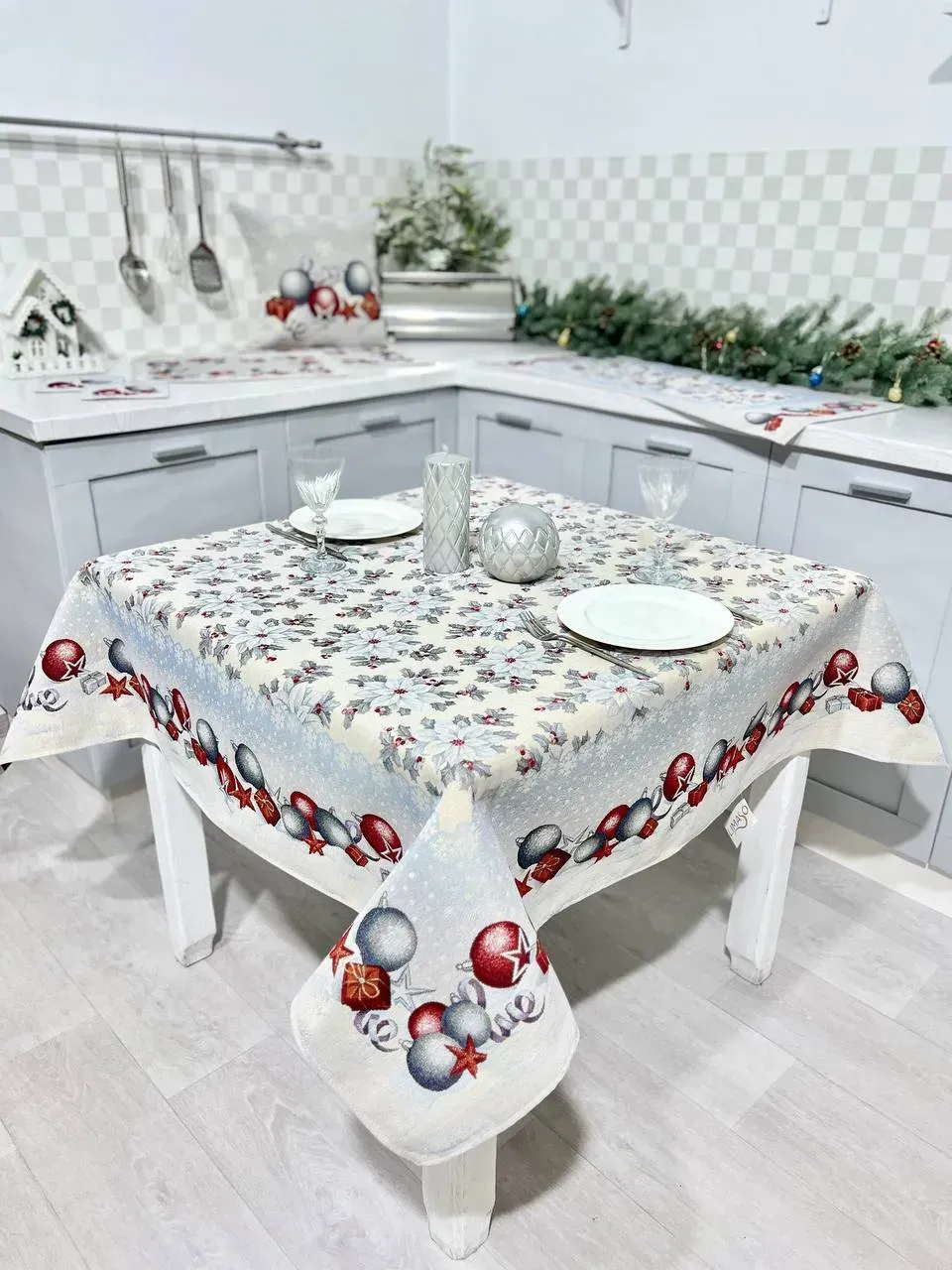 Скатертина гобеленова RUNNER904 Квітчасте Різдво Limaso
