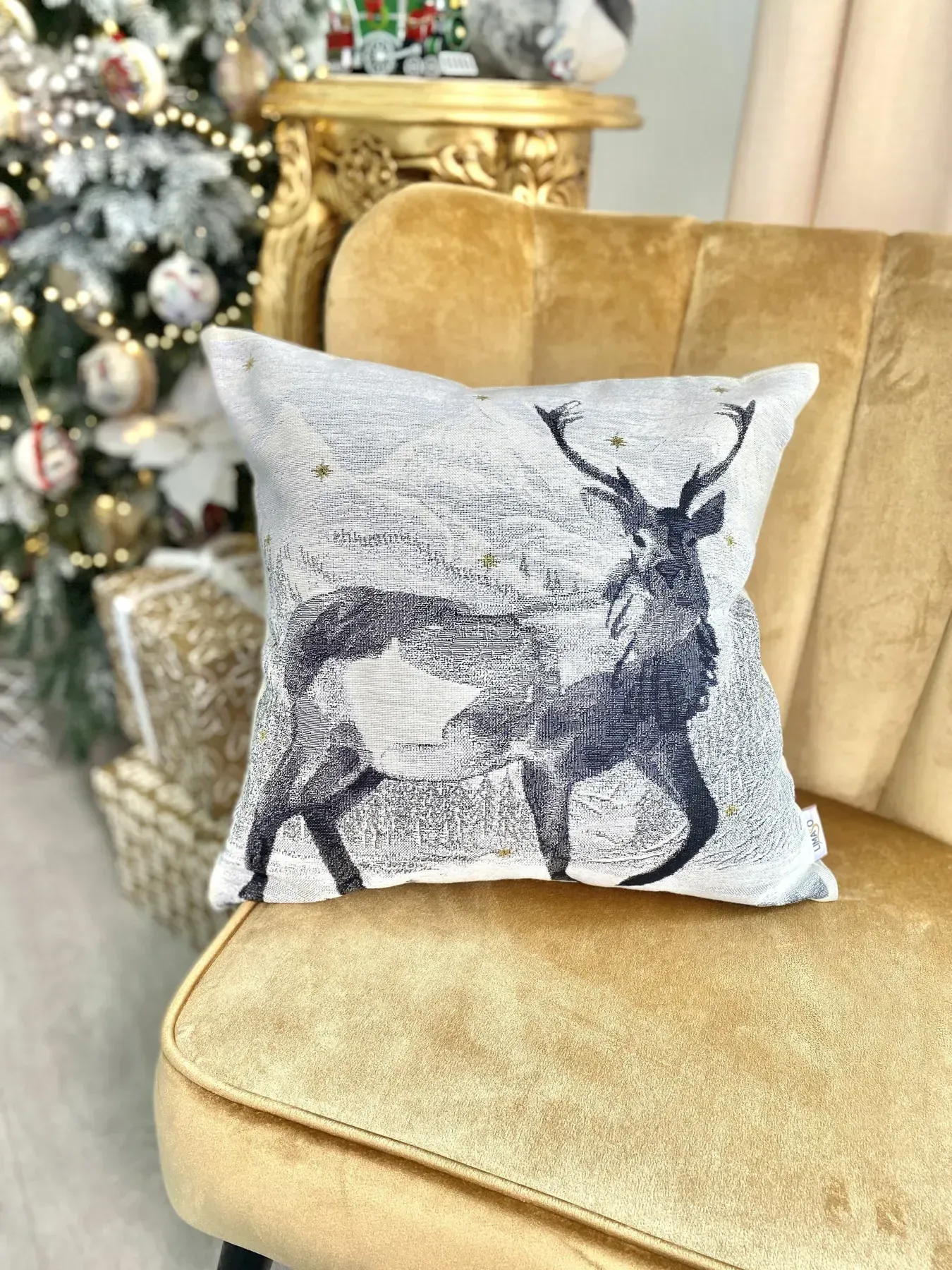 Наволочка гобеленова одностороння CERVUS-NV Limaso