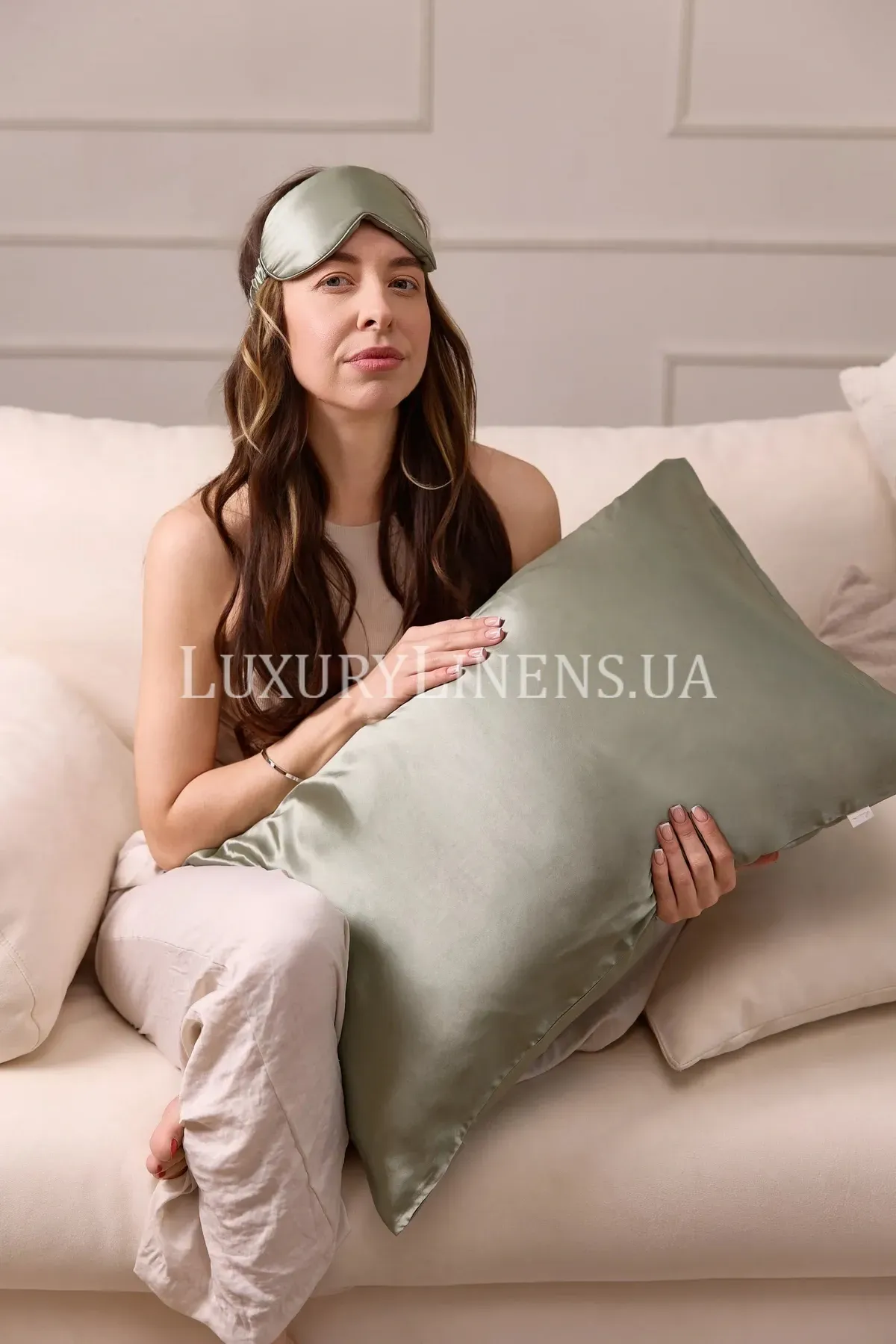 Наволочка шовкова HOME ME 50x70 фісташкового кольору шовк