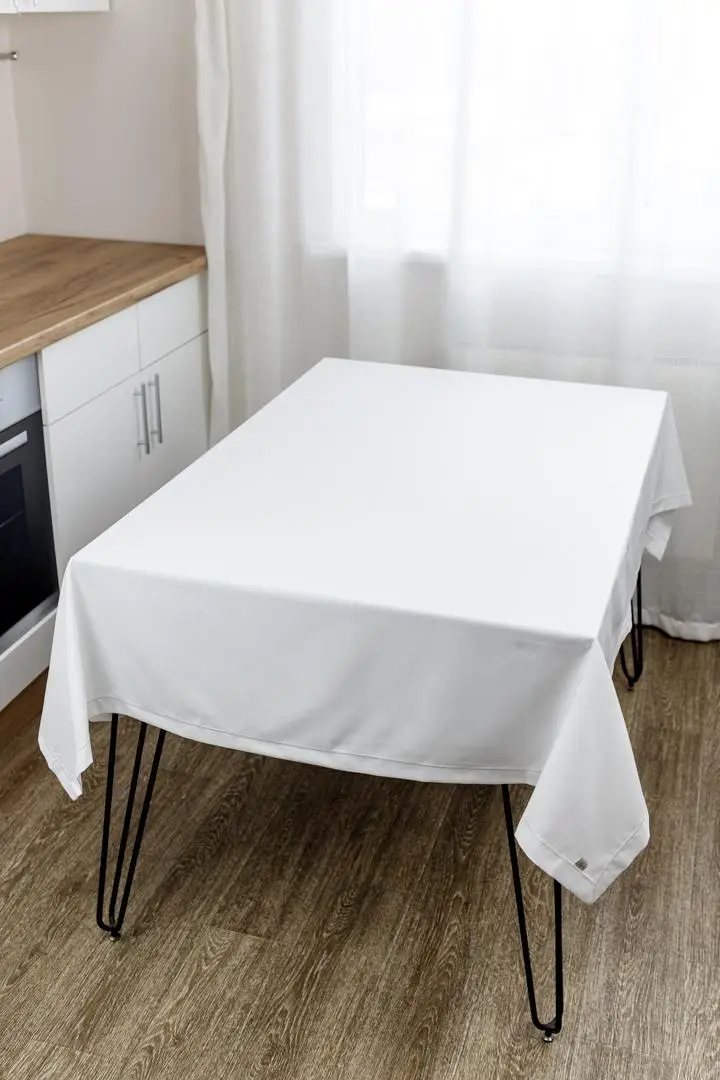 Скатертина Kelly біла