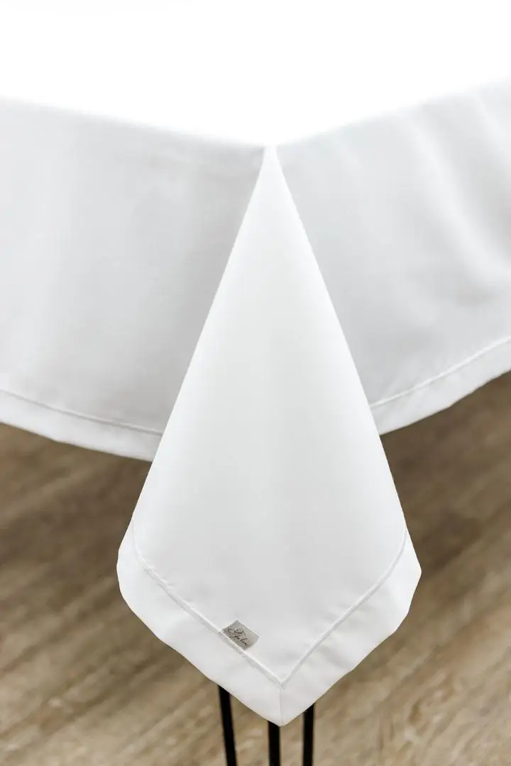 Скатертина Kelly біла