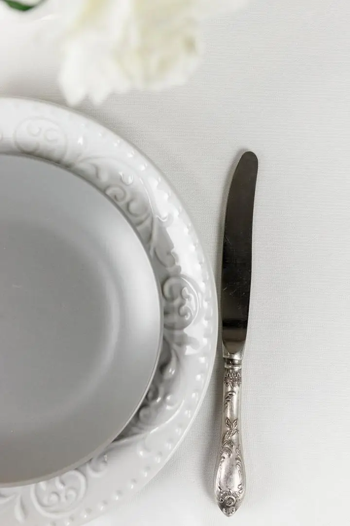 Скатертина Kelly біла