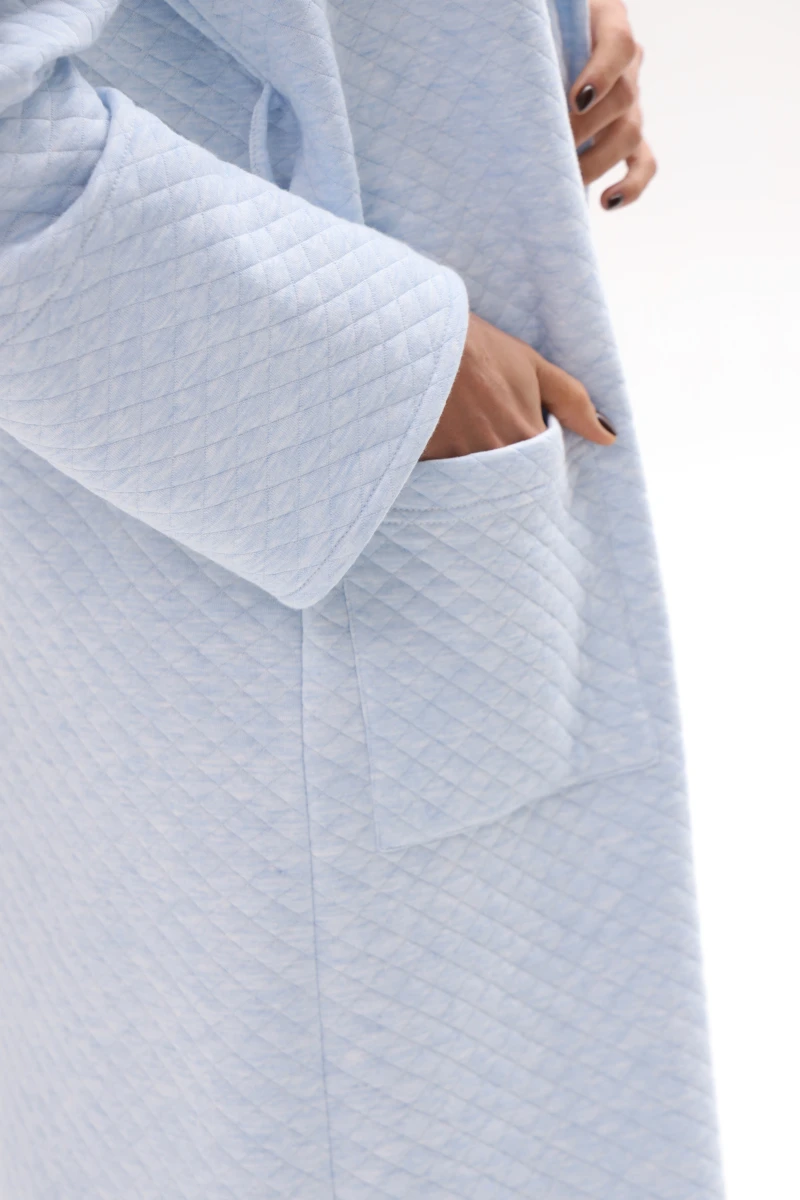 Жіночий халат довгий капітоній, блакитний